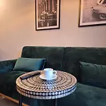 Apartmán Ceglana Park- Prywatny Parking- Piekne Osiedle- Nowe Luksusowe Mieszkanie Z Biurkiem *