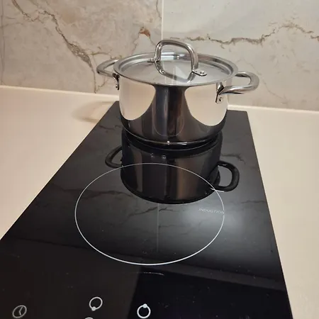 Apartament Ceglana Park Apartments- Lux- New- Priv Parking *