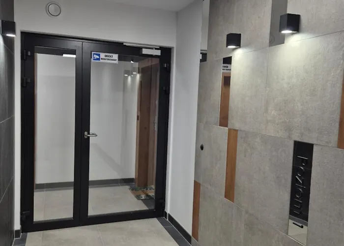 Ceglana Park- Prywatny Parking- Piekne Osiedle- Nowe Luksusowe Mieszkanie Z Biurkiem *